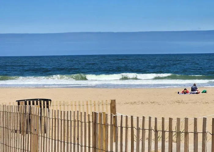 Updated Charming Studio,steps To Beach,outdoor Pool *
